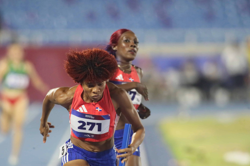 Ilustración de portada: Atletismo dominicano cierra con récord histórico de 23 medallas en los Juegos Centroamericanos